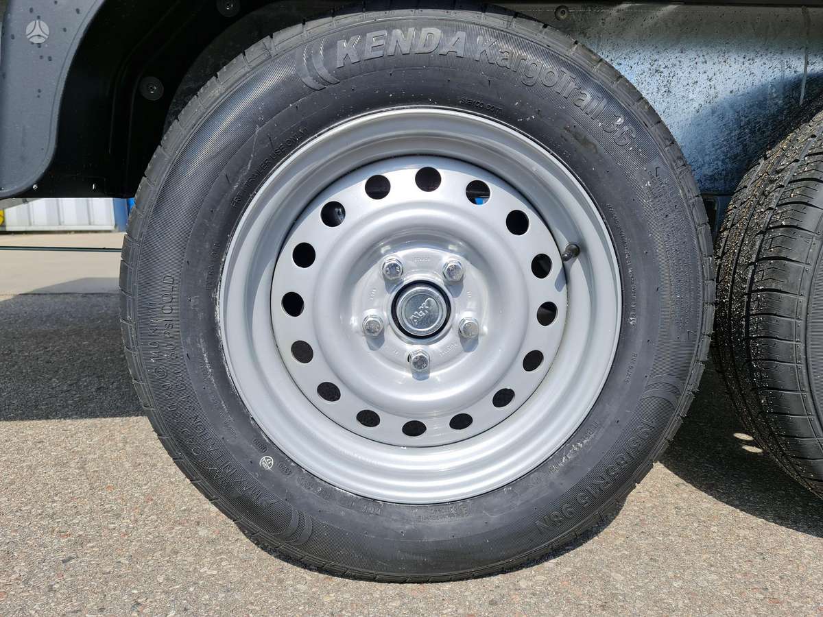 Humbaur HT 254118, passenger car trailers