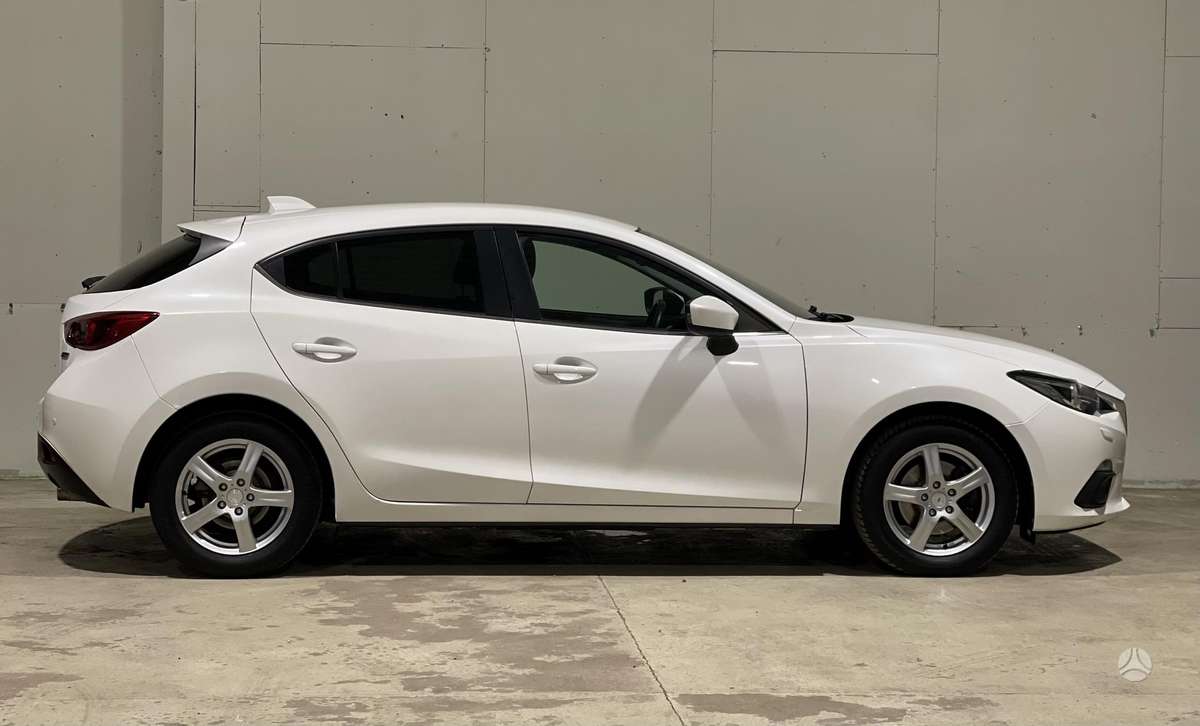 Mazda 3, 2.0 l., Хэтчбек