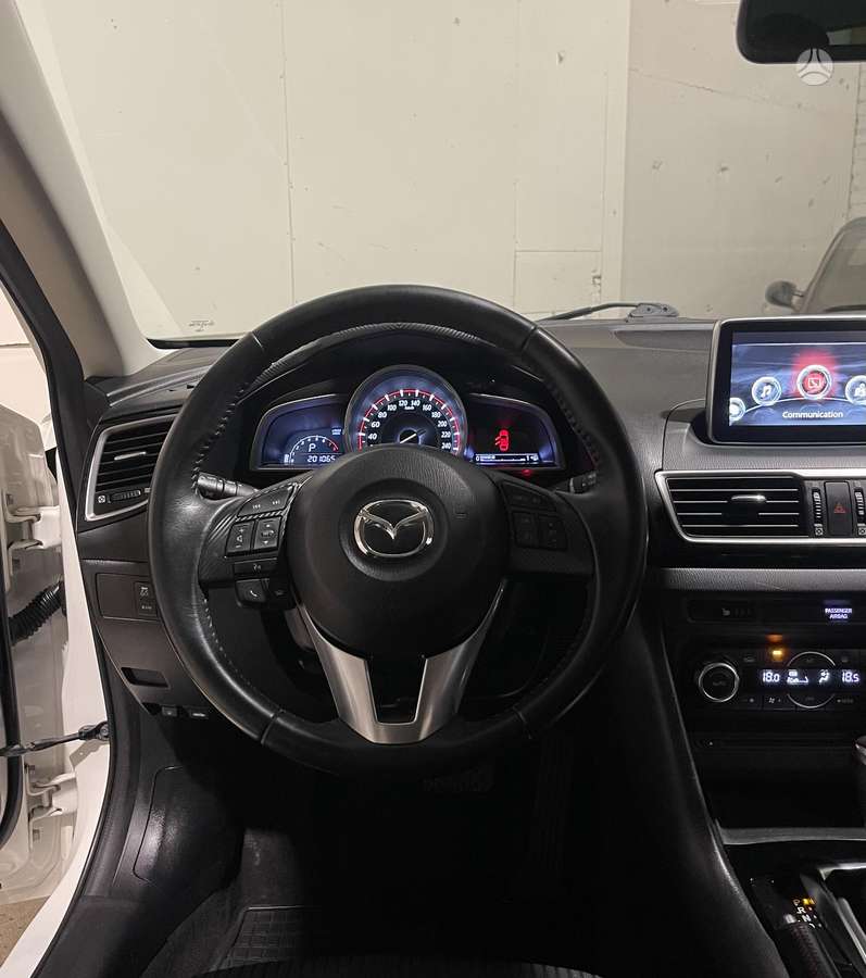 Mazda 3, 2.0 l., hatchback