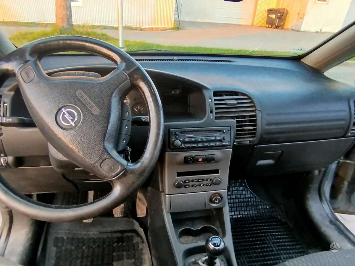 Opel Zafira - 9
