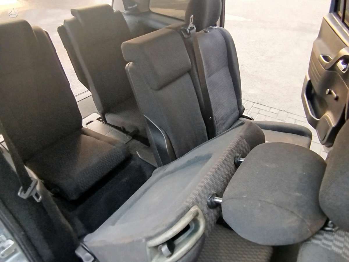 Opel Zafira - 12