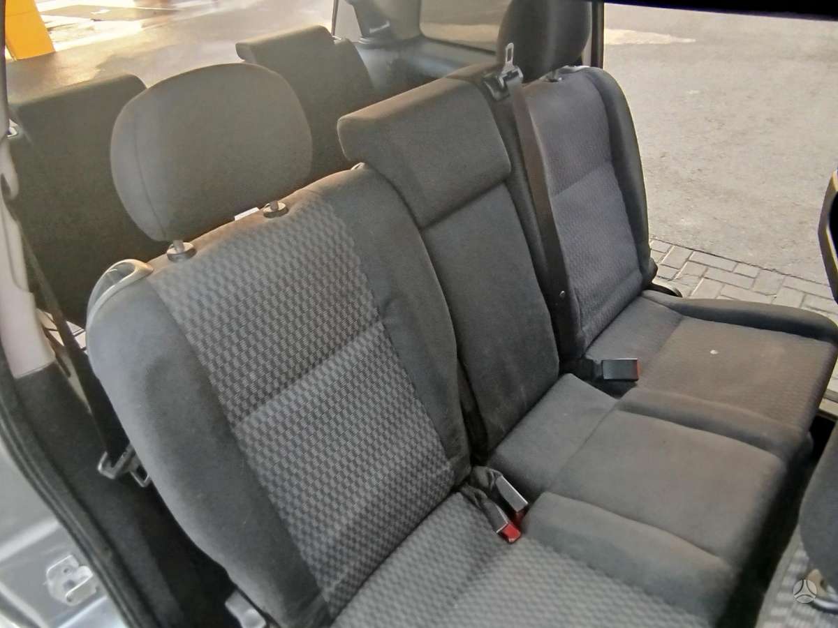 Opel Zafira - 11