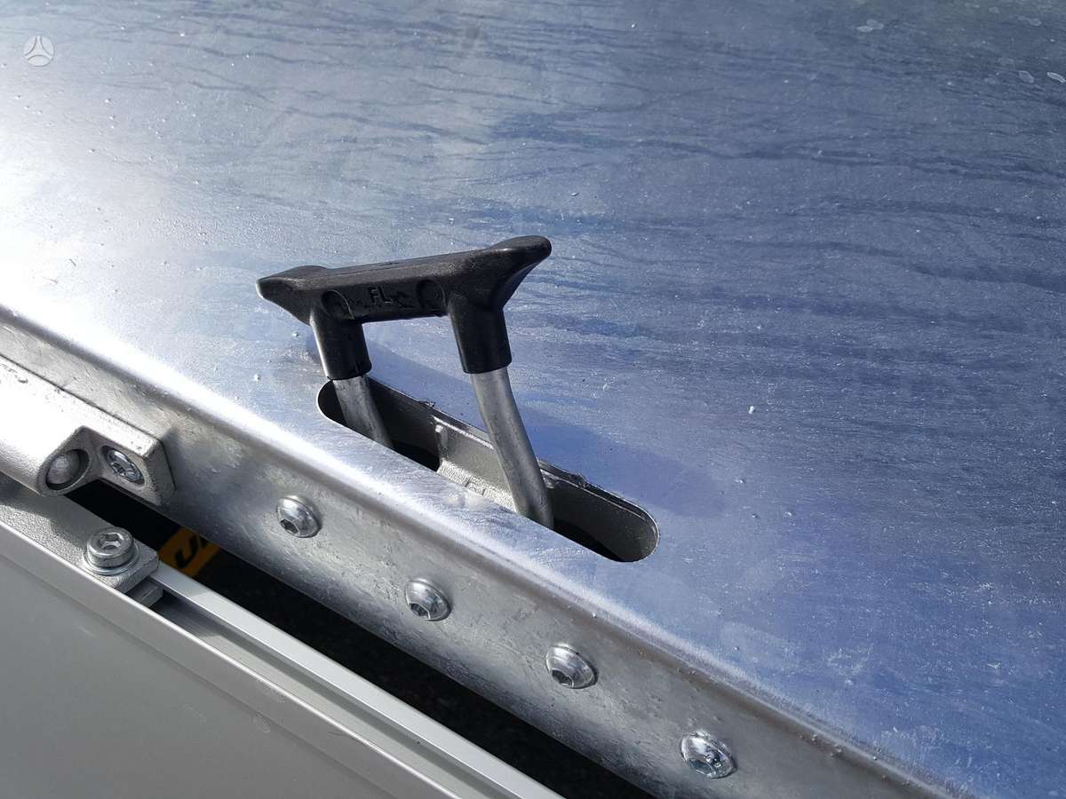 Humbaur HTK, passenger car trailers