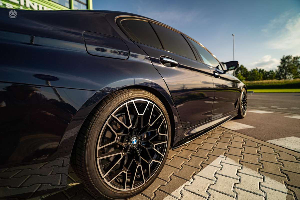 BMW M550, 4.4 l., Седан