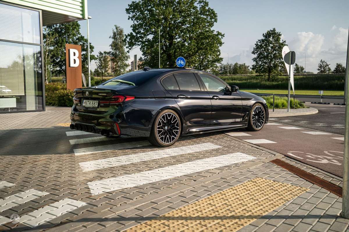 BMW M550, 4.4 l., Седан
