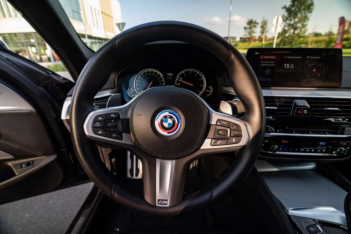 BMW M550, 4.4 l., Седан