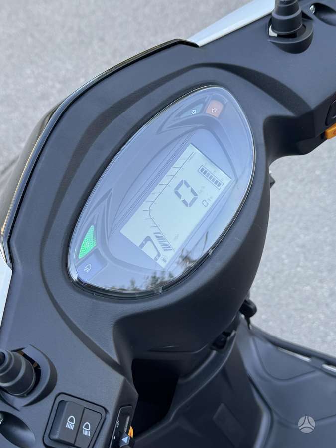 Yamaha Cygnus 49cc, scooters / mopeds
