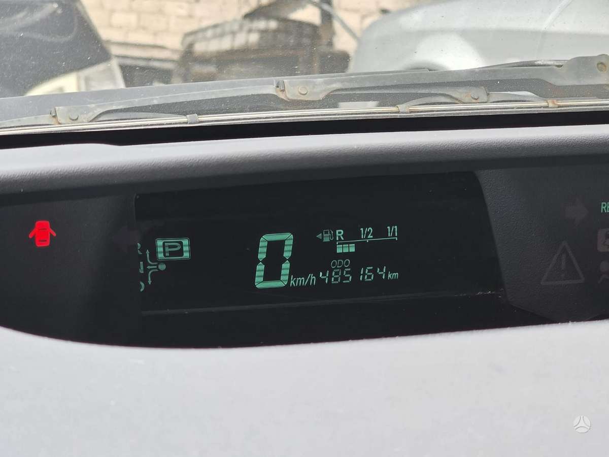 Toyota Prius dalimis