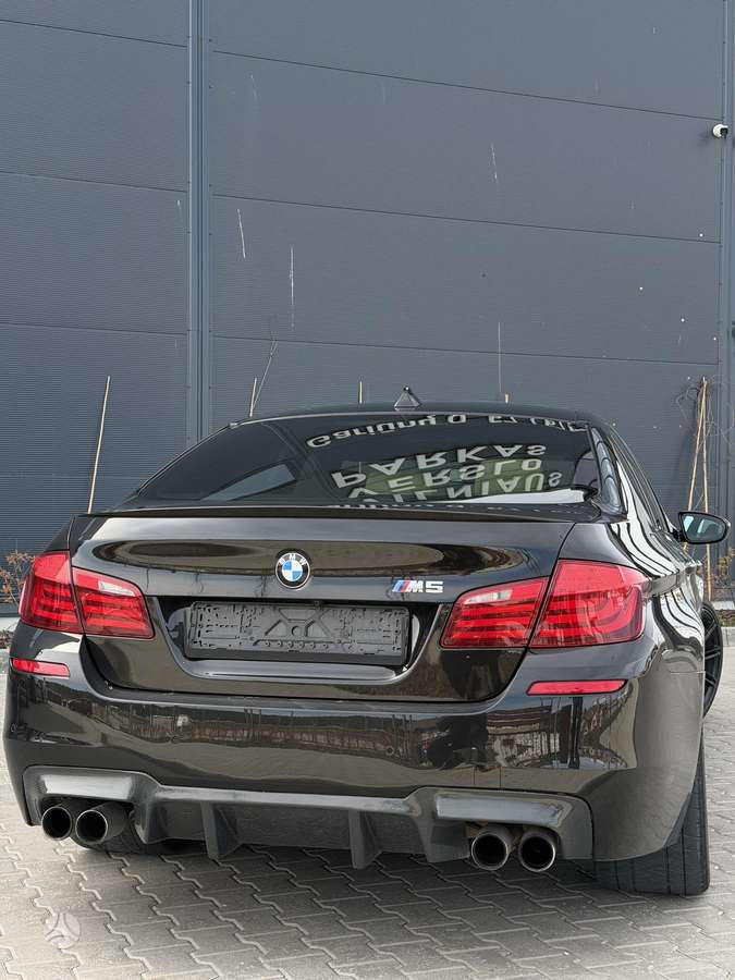 BMW M5, 4.4 l., Седан