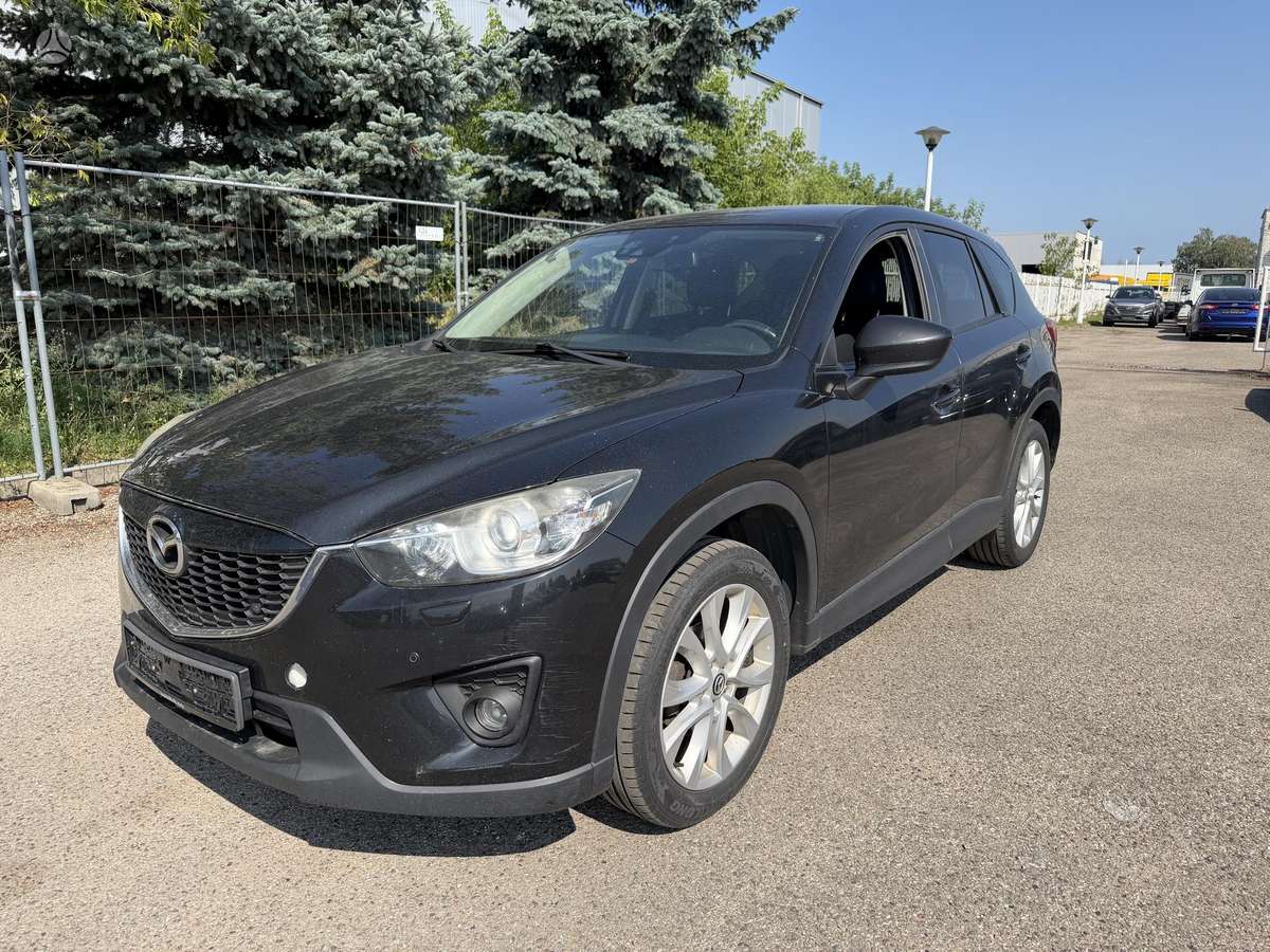 Mazda CX-5, 2.2 l., off-road / crossover