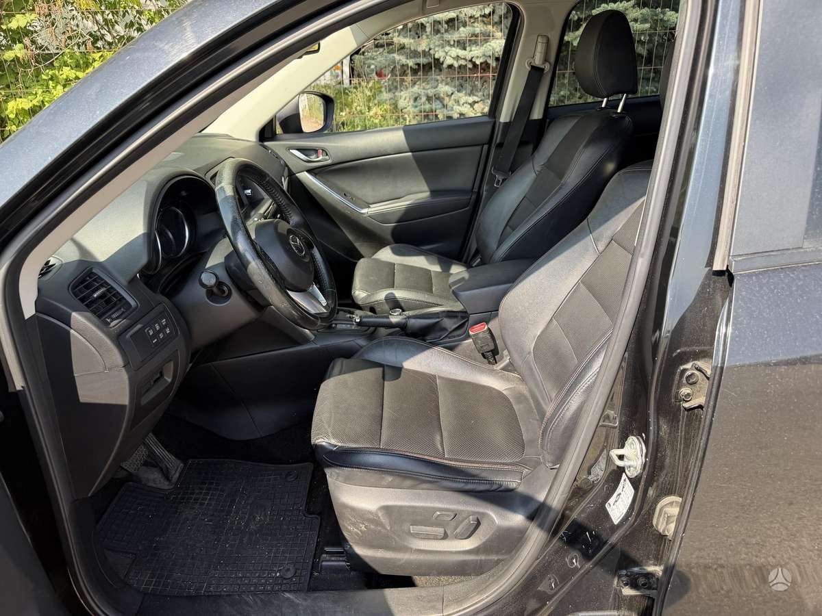 Mazda CX-5, 2.2 l., off-road / crossover