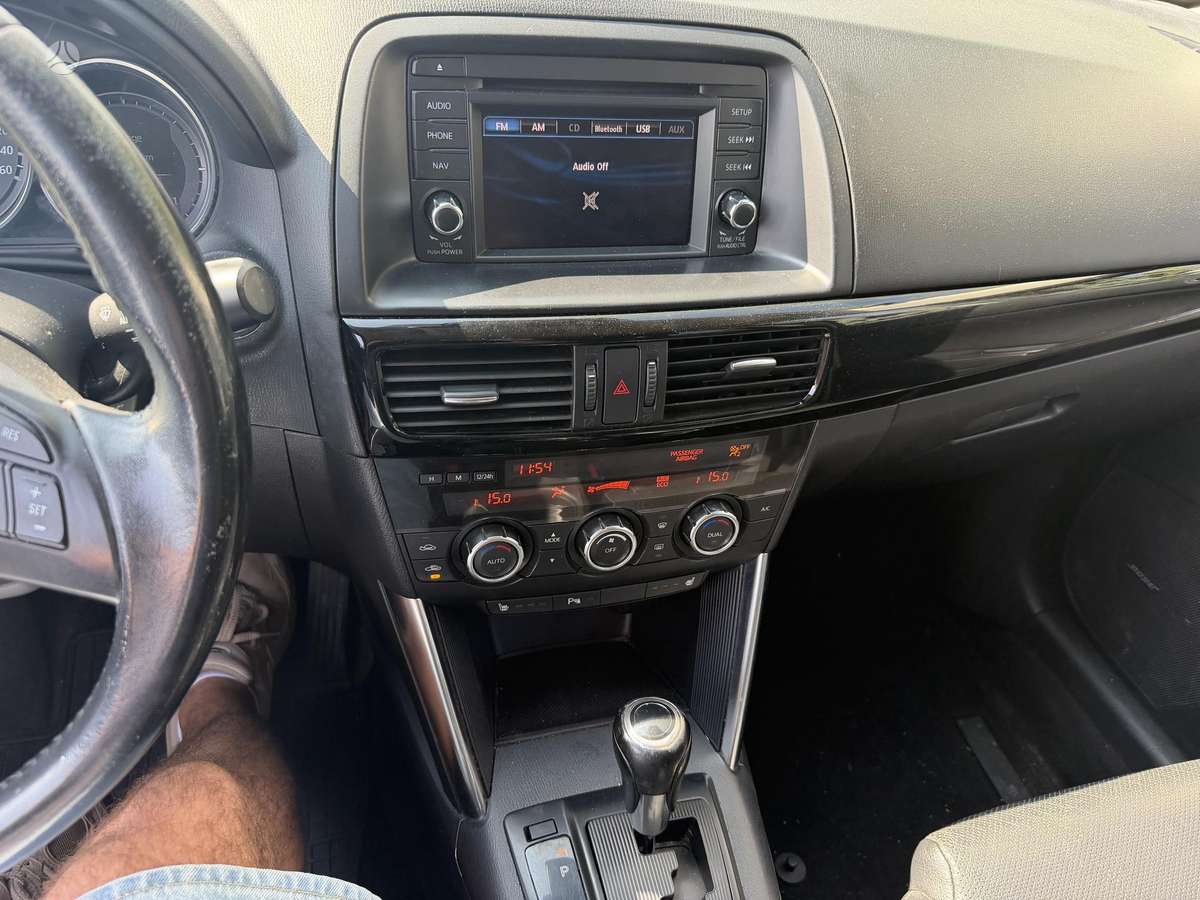 Mazda CX-5, 2.2 l., off-road / crossover
