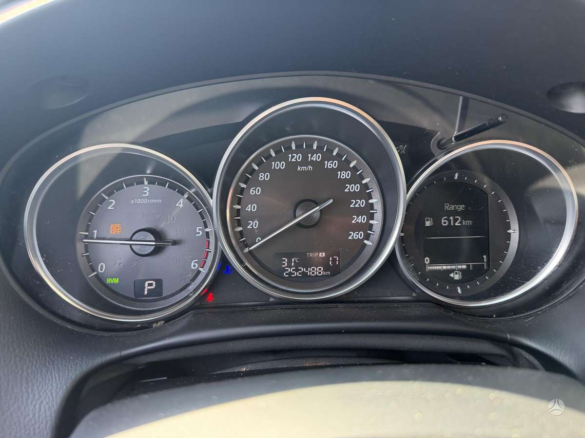 Mazda CX-5, 2.2 l., off-road / crossover