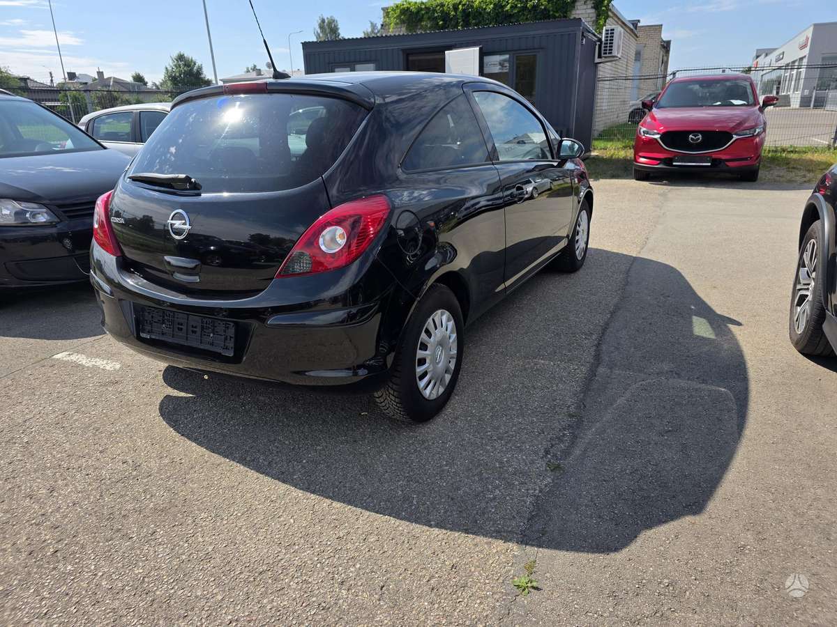 Opel Corsa, 1.2 l., Хэтчбек