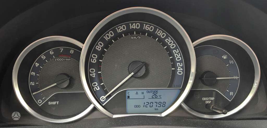 Toyota Auris - 10