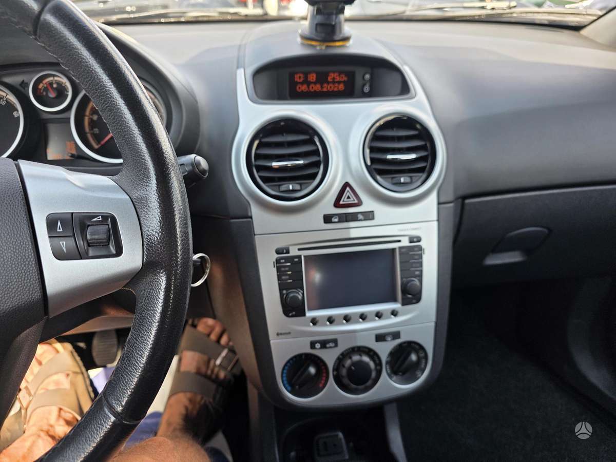 Opel Corsa, 1.2 l., Хэтчбек