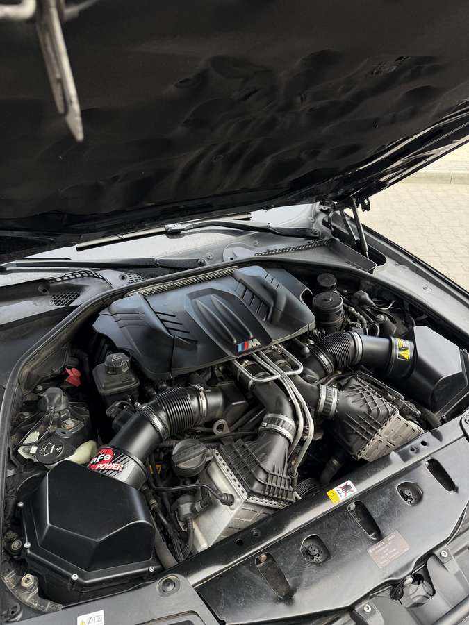 BMW M5, 4.4 l., Седан