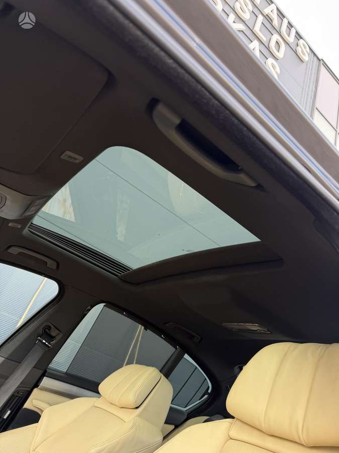 BMW M5, 4.4 l., Седан