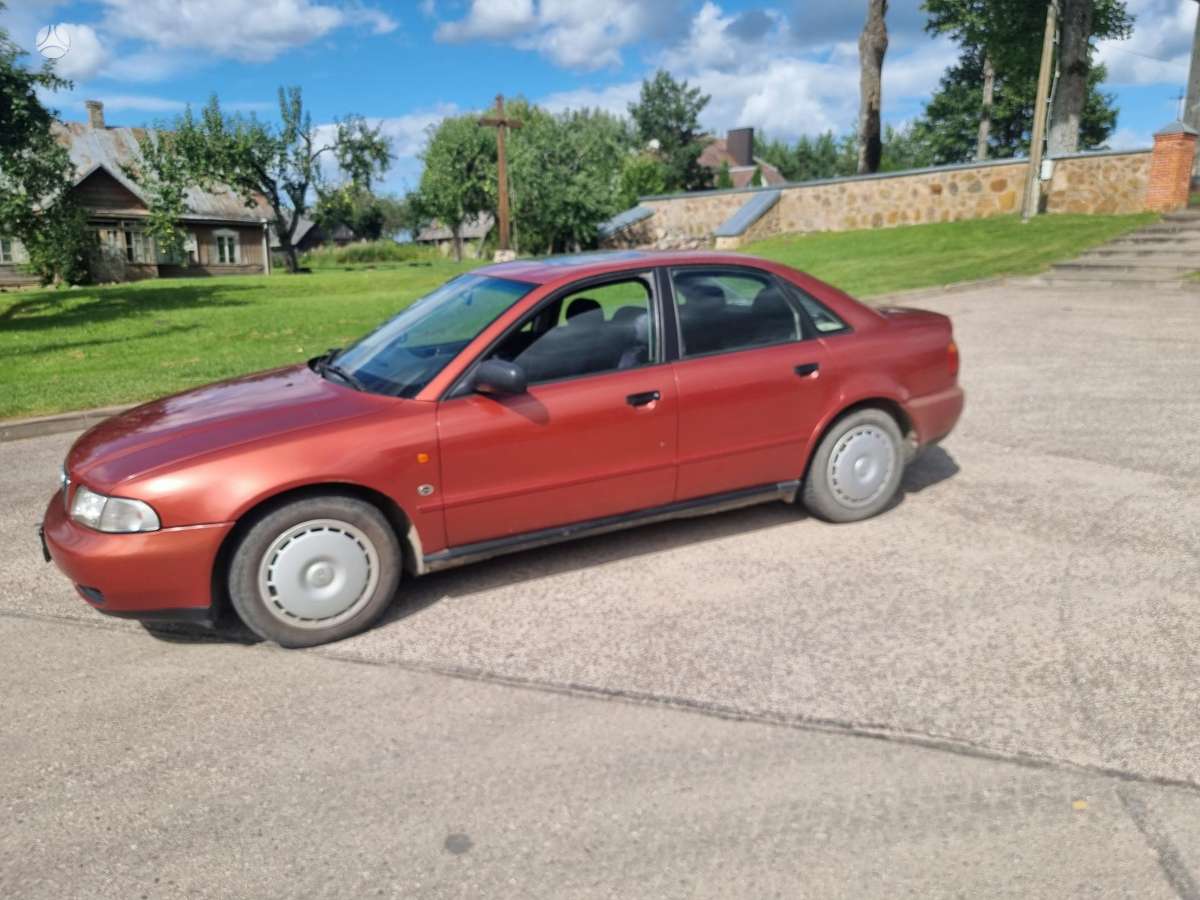Audi A4, 1.6 l., Седан