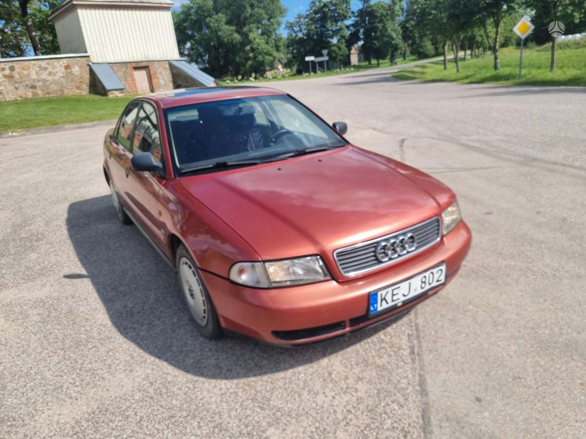 Audi A4, 1.6 l., Седан