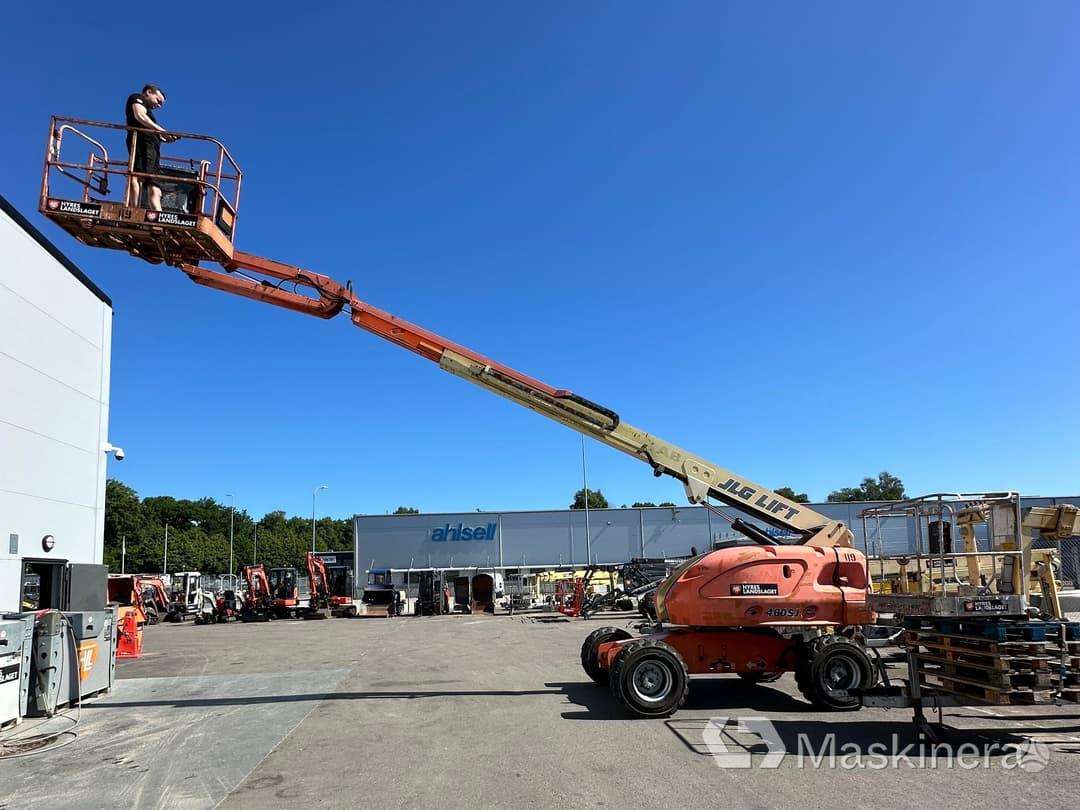 JLG 460SJ, alkūniniai keltuvai