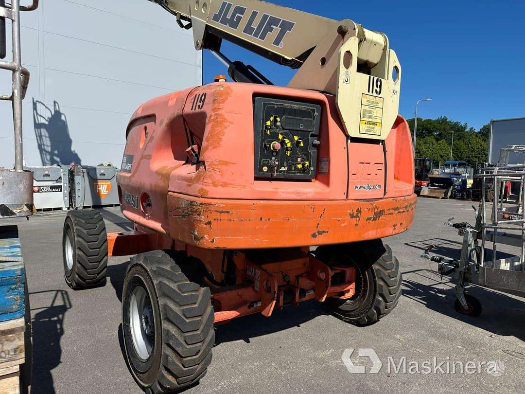JLG 460SJ, alkūniniai keltuvai
