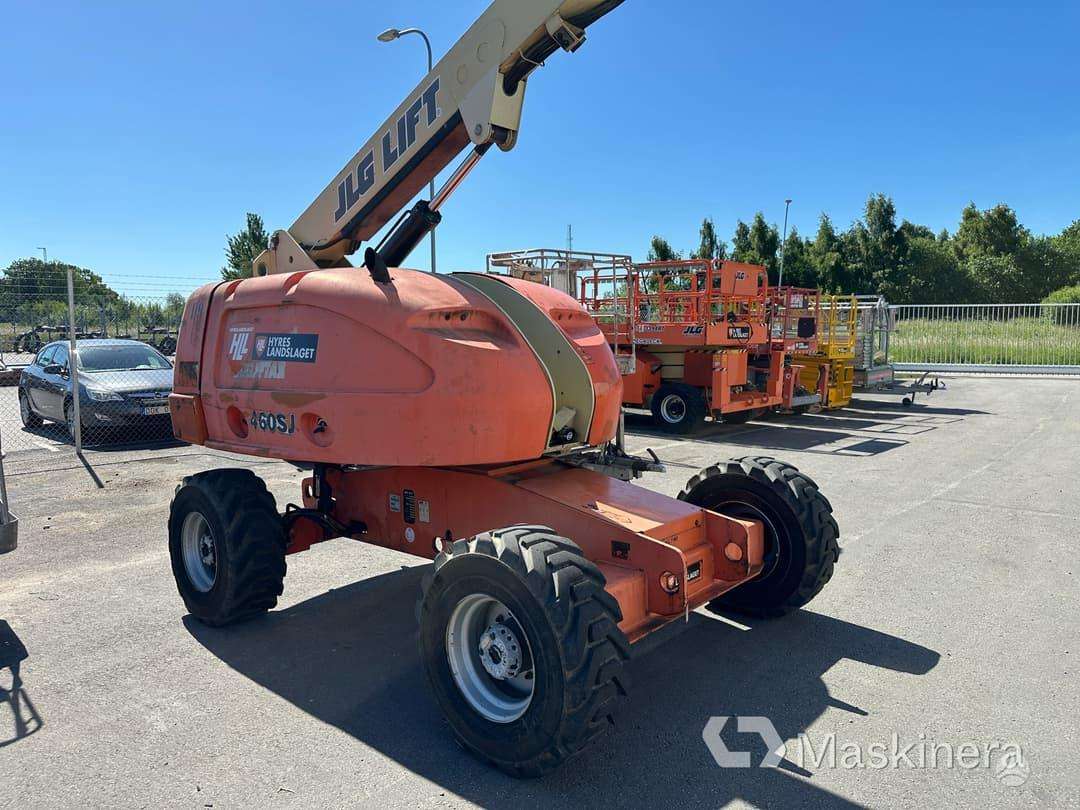 JLG 460SJ, articulated lifts