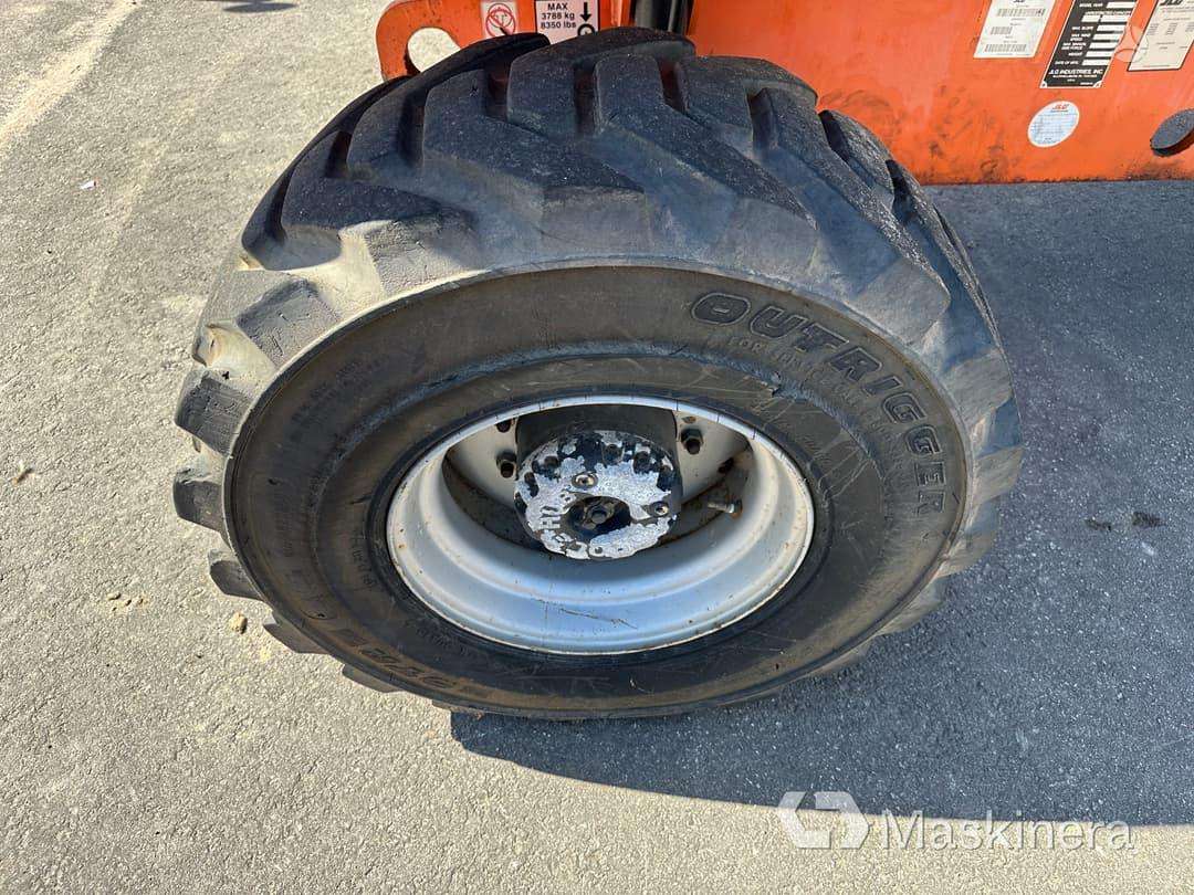 JLG 460SJ, alkūniniai keltuvai