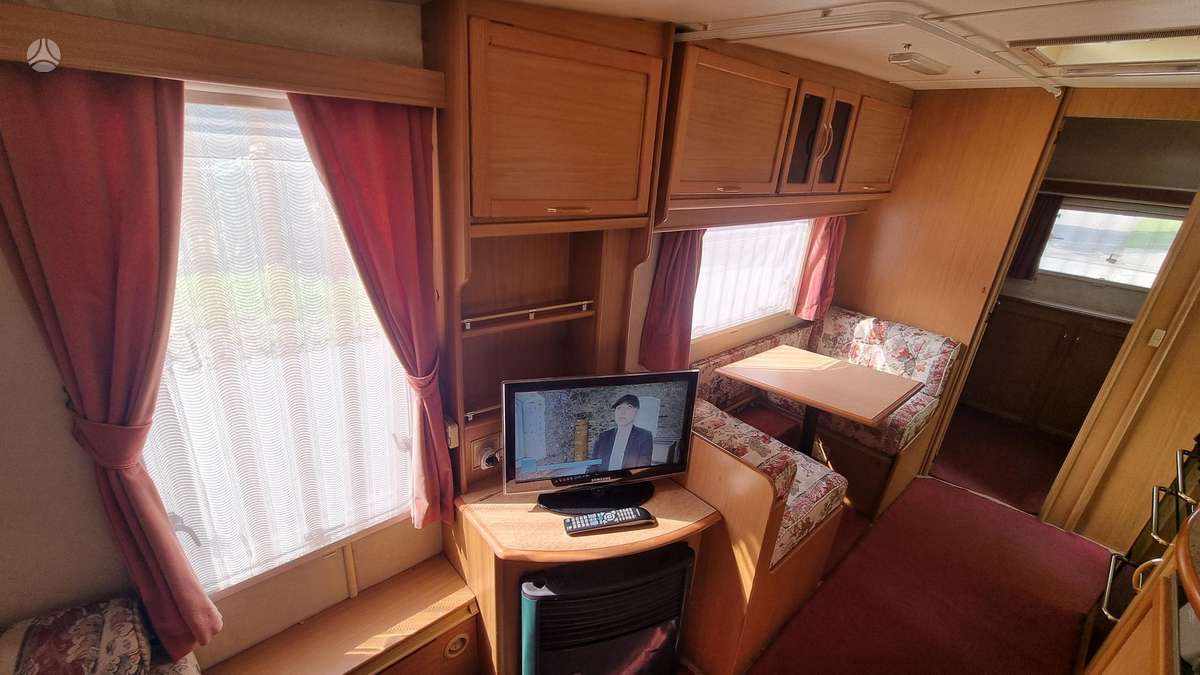 Compass CLARION 490/4L, caravans