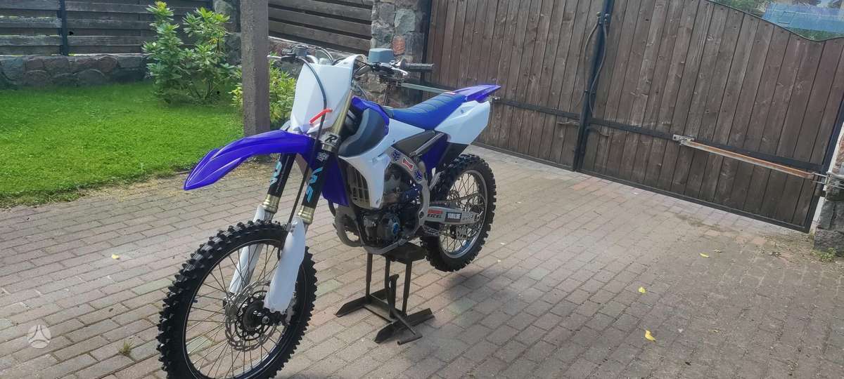 Yamaha YZF 2500cc, krosiniai
