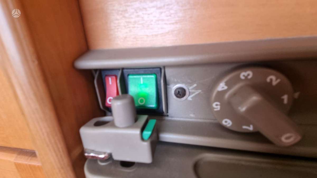 Compass CLARION 490/4L, caravans