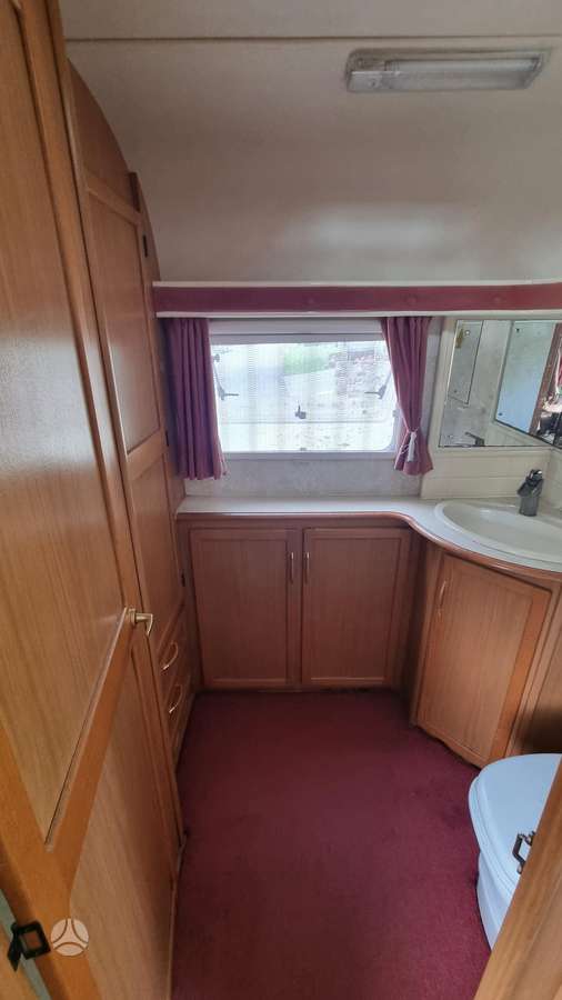 Compass CLARION 490/4L, caravans