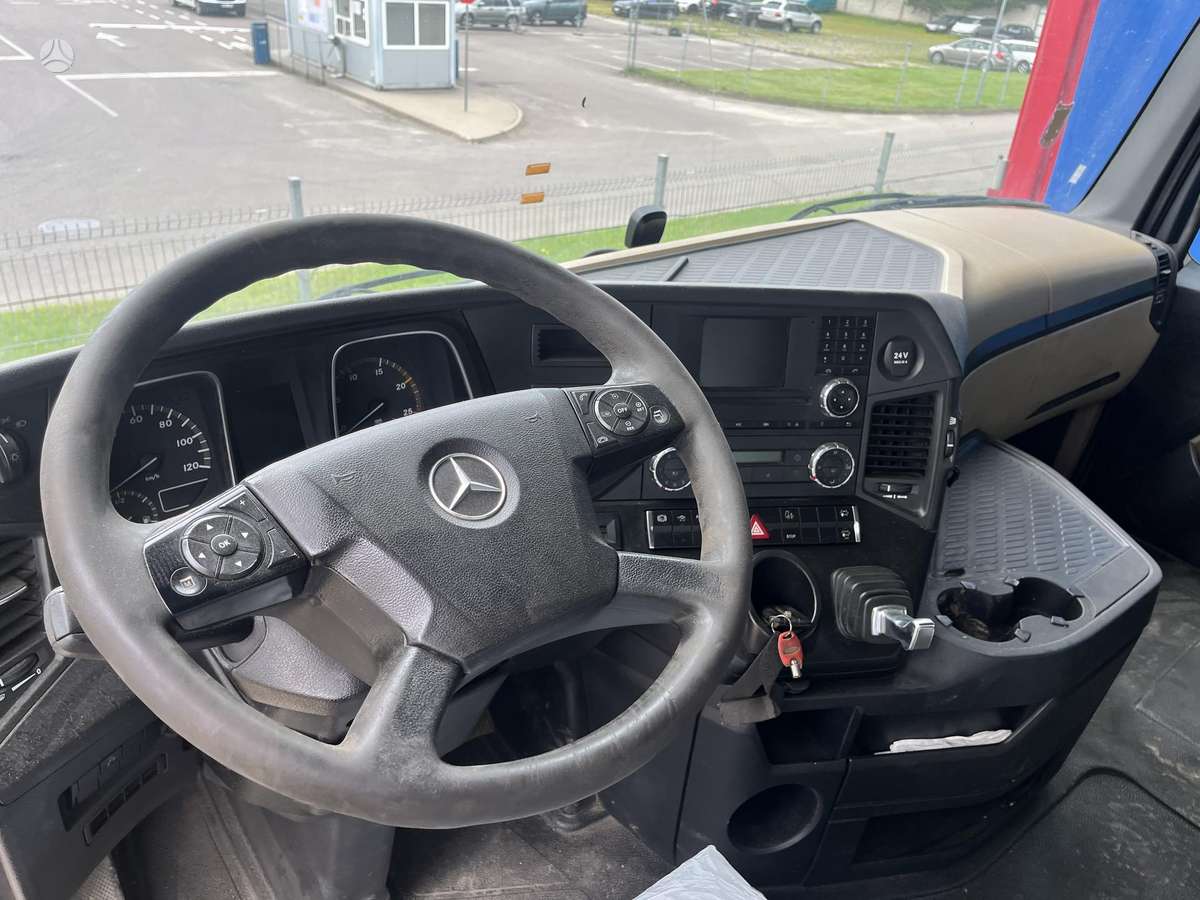 Mercedes-Benz Actros 1845 LS  (0660), double sleeper