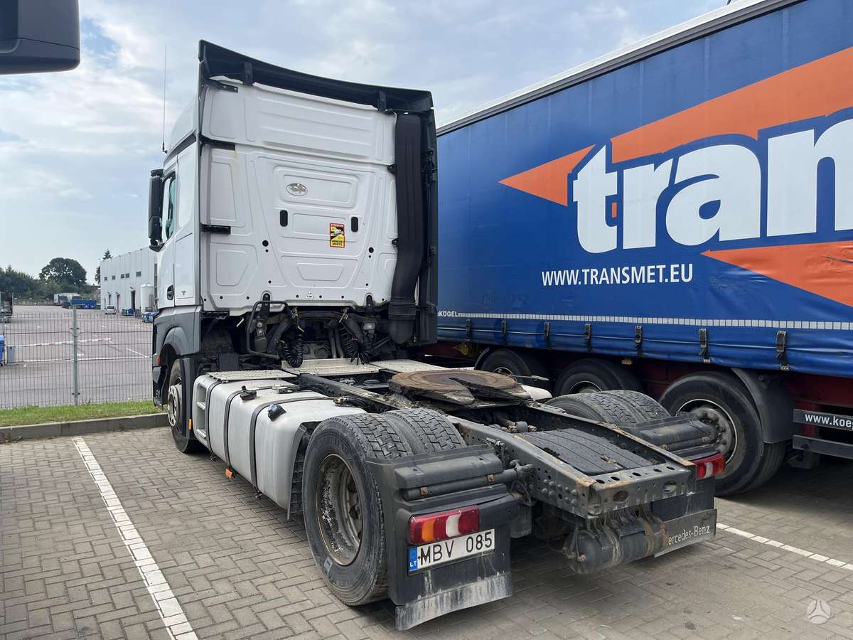 Mercedes-Benz Actros 1845 LS  (0660), double sleeper
