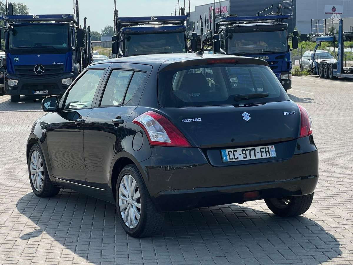 Suzuki Swift, 1.3 l., hatchback