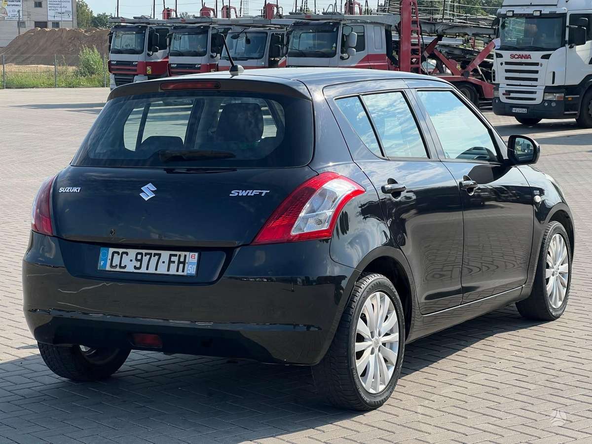 Suzuki Swift, 1.3 l., hatchback