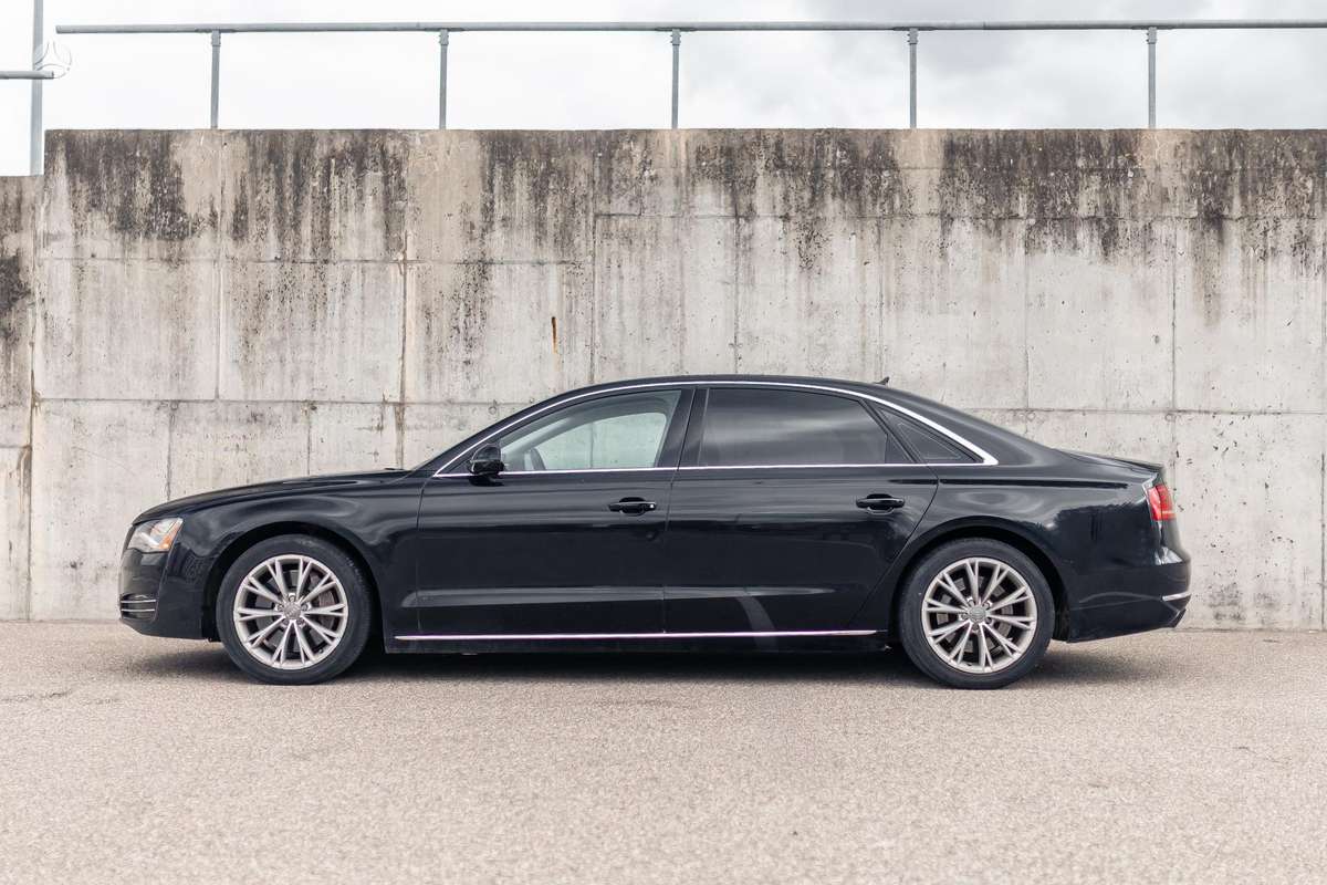 Audi A8 L, 4.2 l., Седан