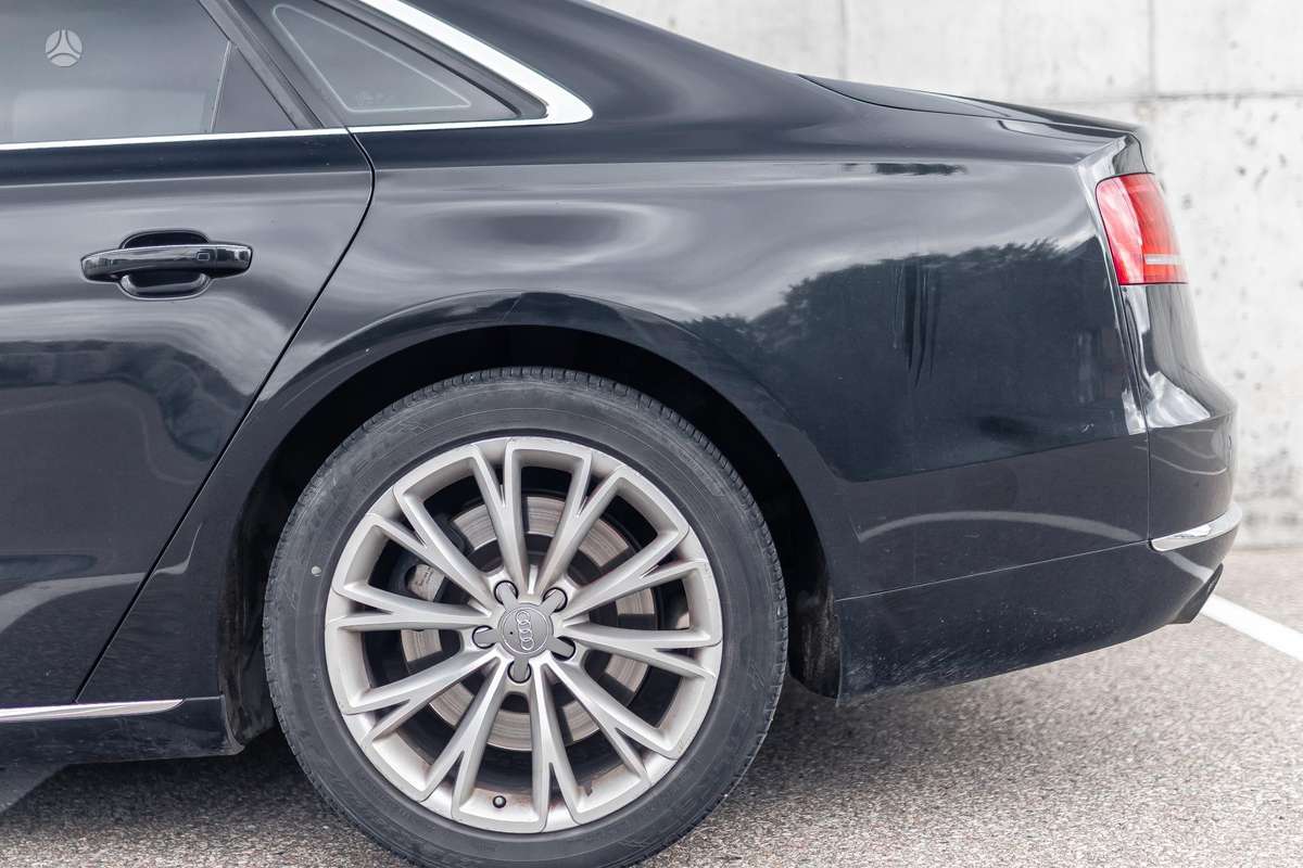Audi A8 L, 4.2 l., Седан