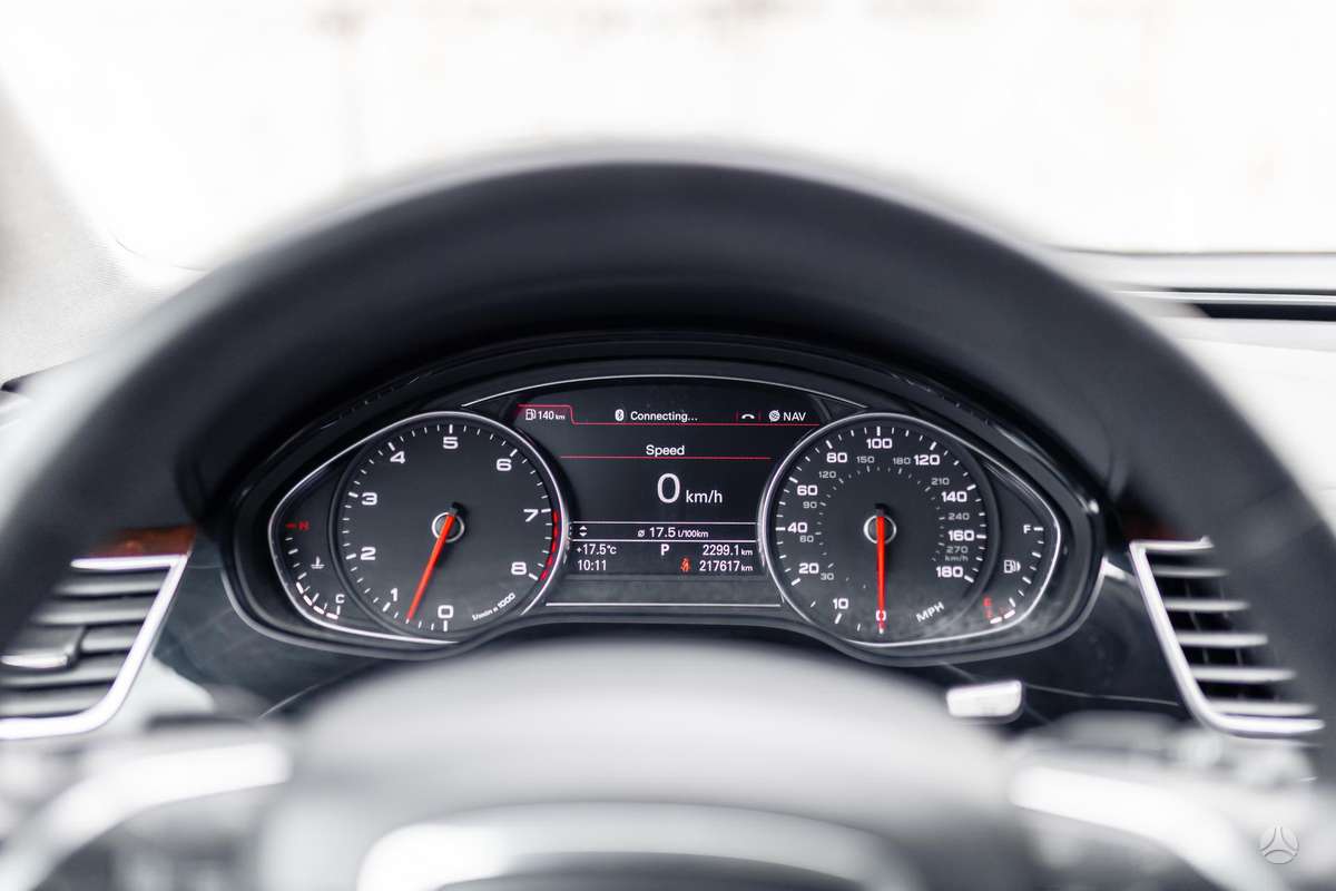 Audi A8 L, 4.2 l., Седан