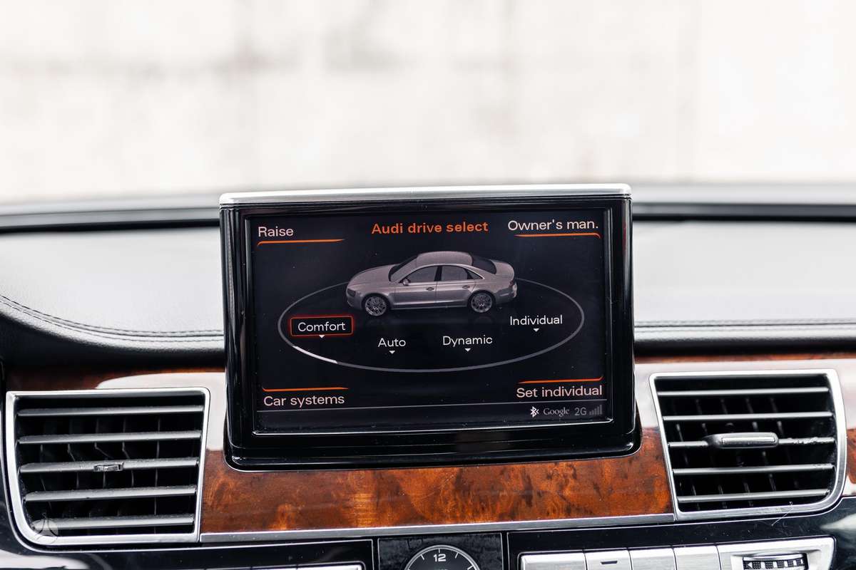 Audi A8 L, 4.2 l., Седан