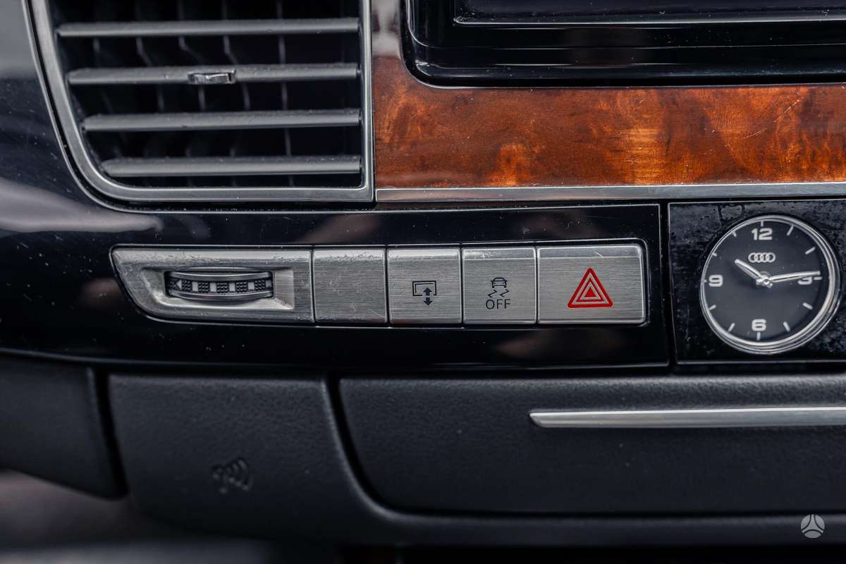 Audi A8 L, 4.2 l., Седан