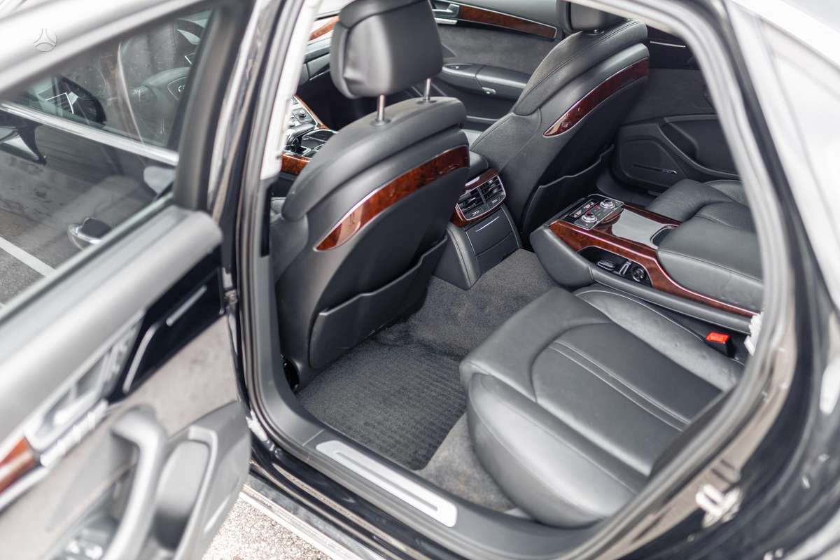 Audi A8 L, 4.2 l., Седан