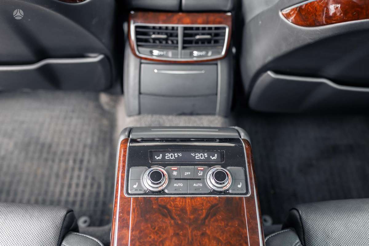 Audi A8 L, 4.2 l., Седан