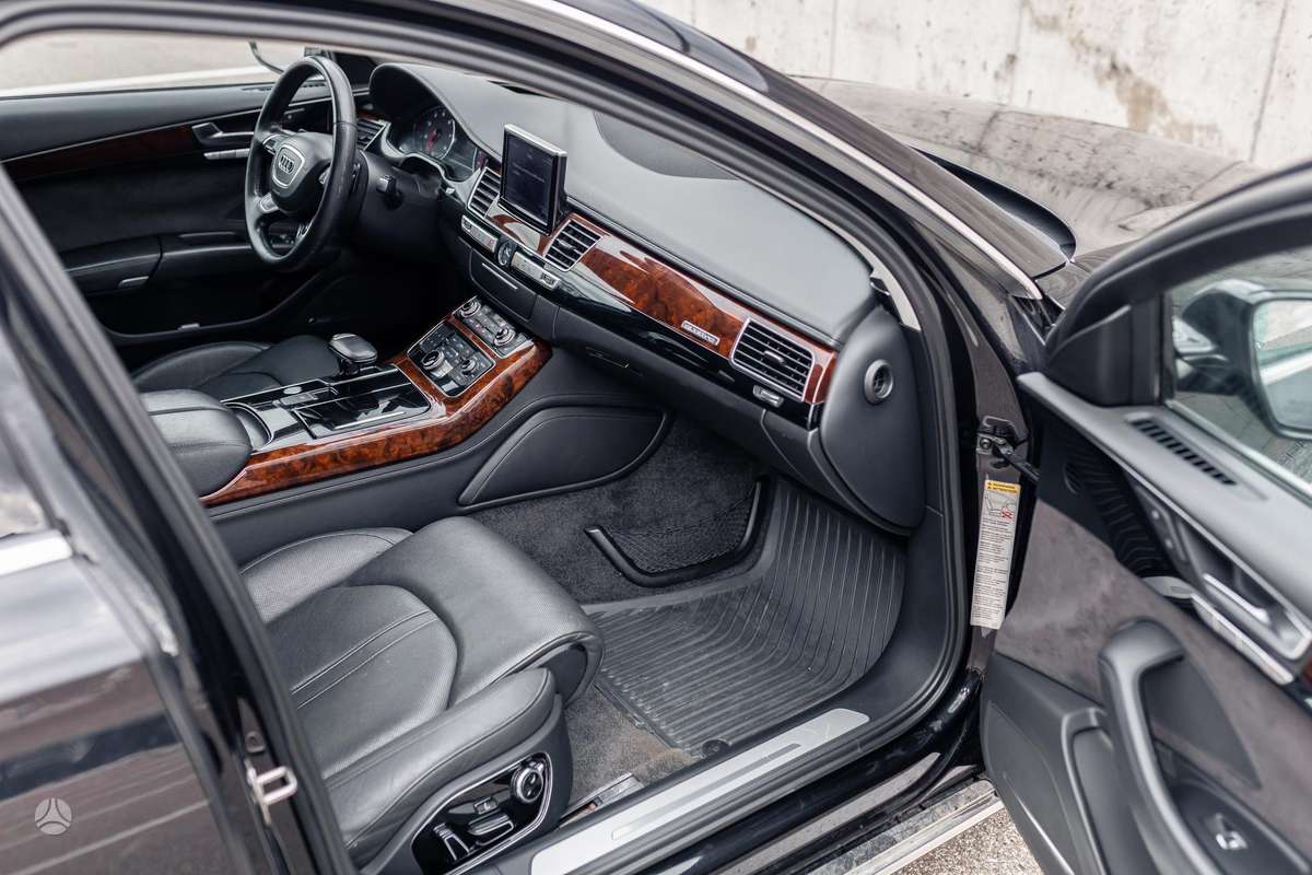 Audi A8 L, 4.2 l., Седан