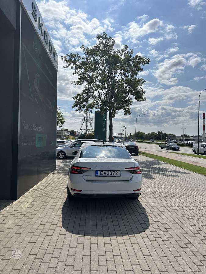 Škoda Superb - 4