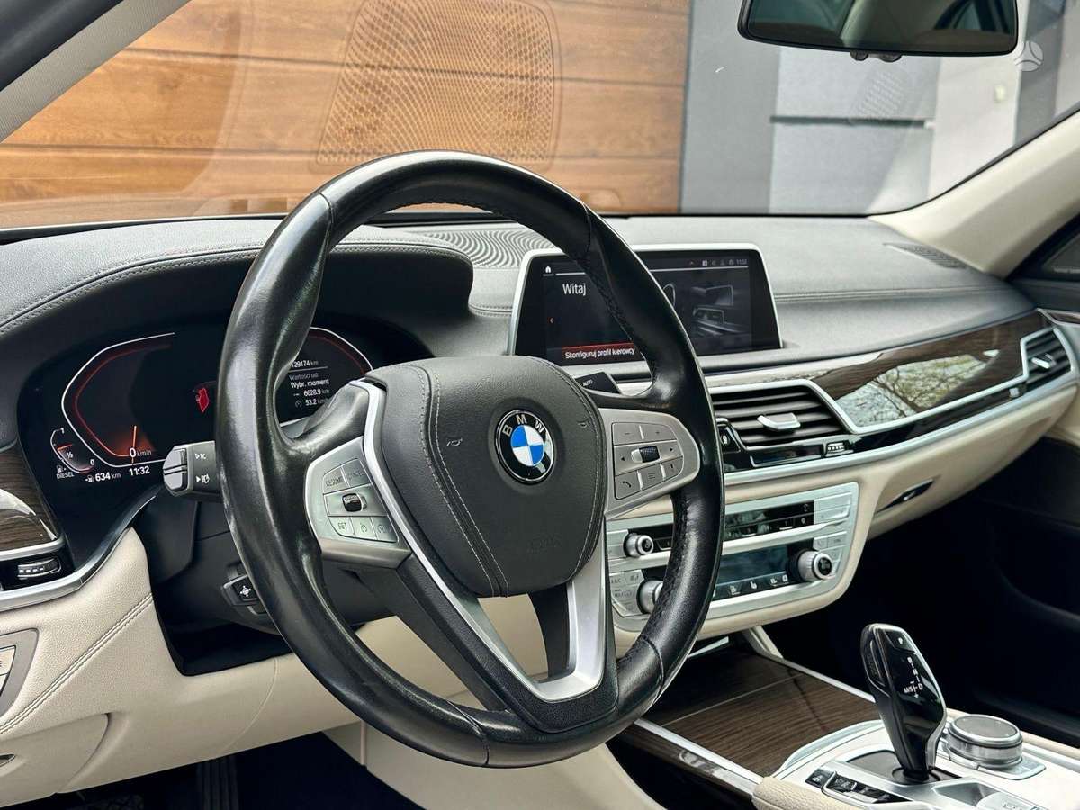BMW 730, 3.0 l., Седан