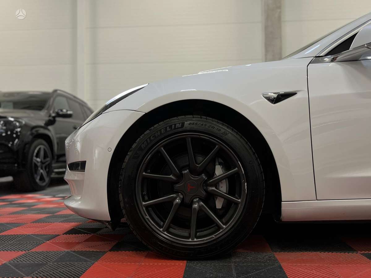 Tesla Model 3, 77 кВт·ч, Седан