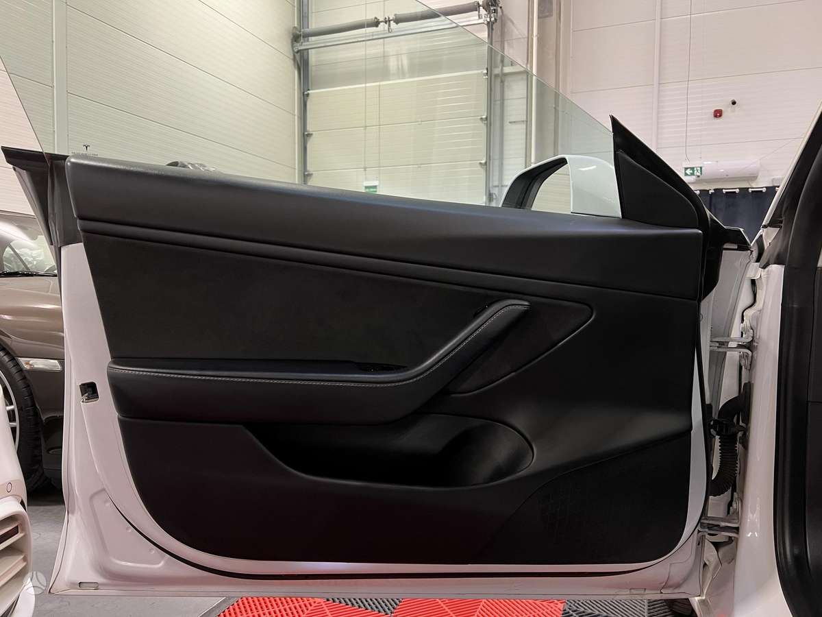 Tesla Model 3, 77 кВт·ч, Седан