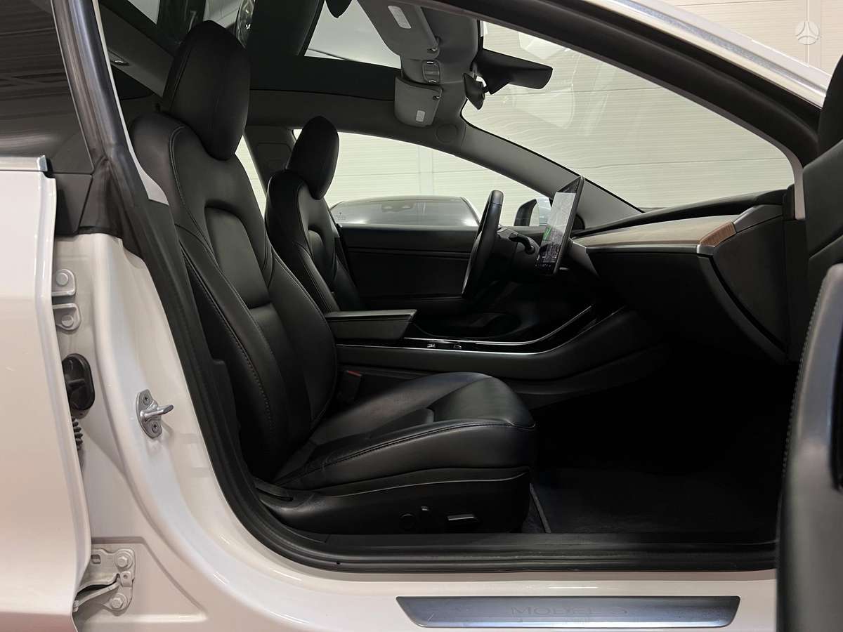 Tesla Model 3, 77 кВт·ч, Седан