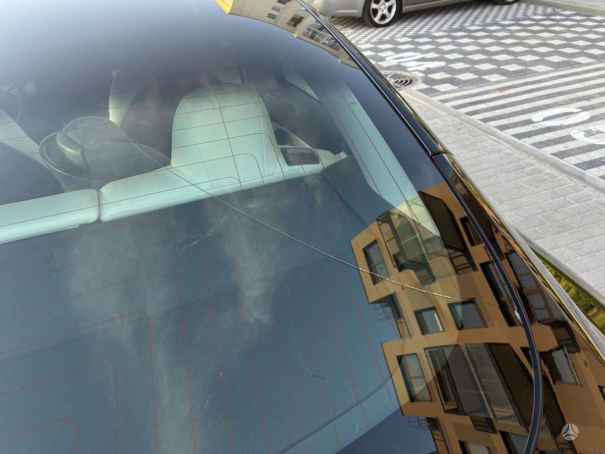 Tesla Model 3 - 10